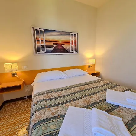 Easy Peschiera Apartment *