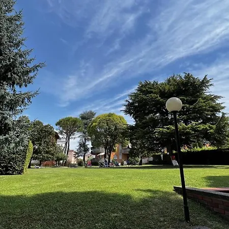 Easy Peschiera 公寓