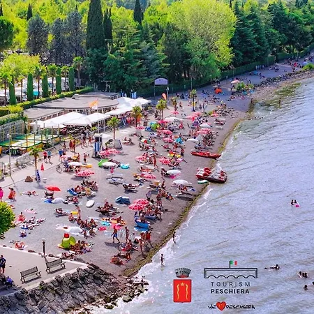 Easy Peschiera 公寓