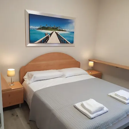 Easy Peschiera 公寓 *