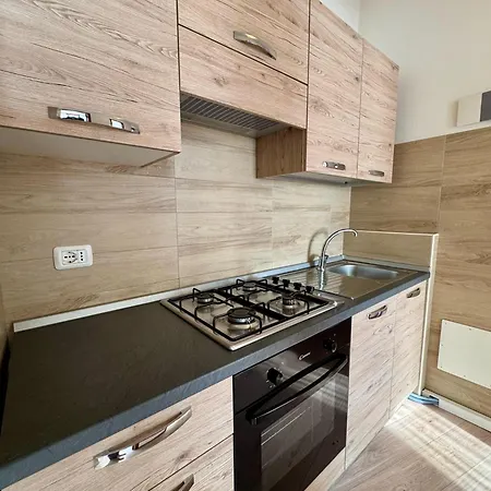 公寓 Easy Peschiera 佩斯基耶拉德加达