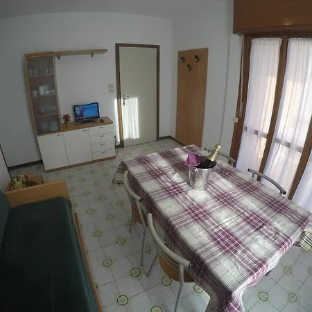 Easy Peschiera 公寓