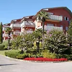 公寓 Easy Peschiera 佩斯基耶拉德加达